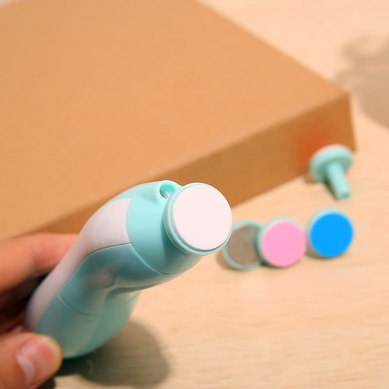 limadora de uñas para bebés con luz LED y baterías AA, de color azul — foto 5