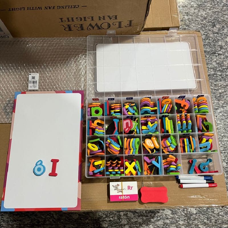 281 piezas Juego de letras magnéticas en español Material Montessori educativo — foto 5